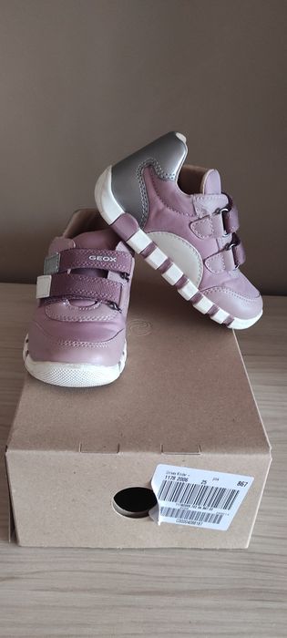 Маратонки, обувки, ботуши момиче