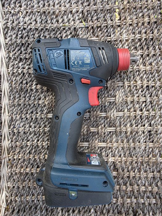 импакт гайковерт 2 в 1 бош bosch gdx 18v 200 C