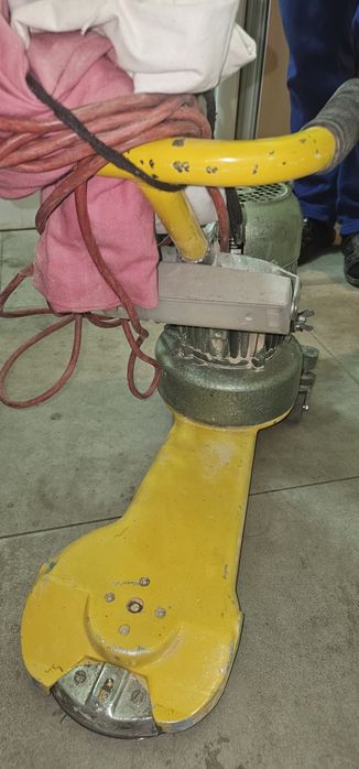 Обкрачвайща машина за циклене на паркет Йоглер