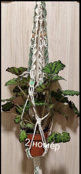 Караме  за  цветя ,.Двуцветни и бели 5 лв.