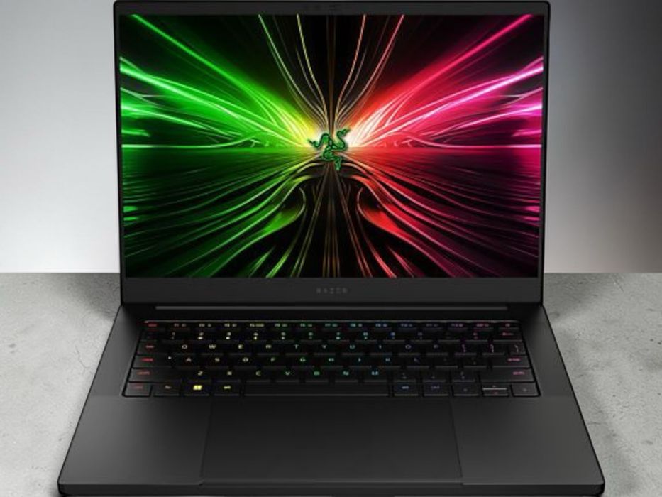 Мощен геймърски лаптоп Razer Blade 14 (2024) 2.5K 240Hz Ryzen 9 8945HS 32GB DDR5 1TB SSD RTX 4070