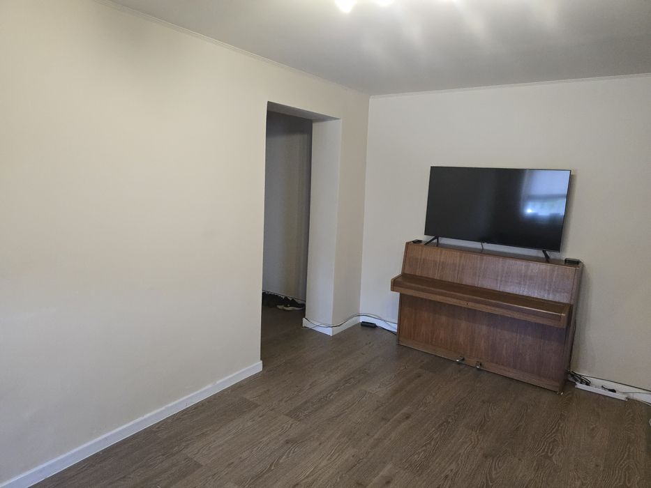 Închiriez casa Str Ovidiu