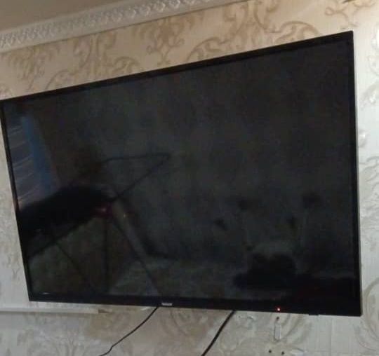 Телевизор Roison 43