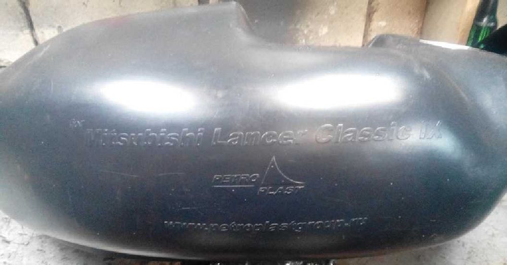 подкрылки Mitsubishi: Colt Lancer