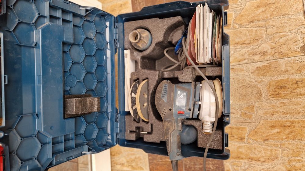 Slefuitor cu excentric  Bosch  GEX 125 - 150 AVE