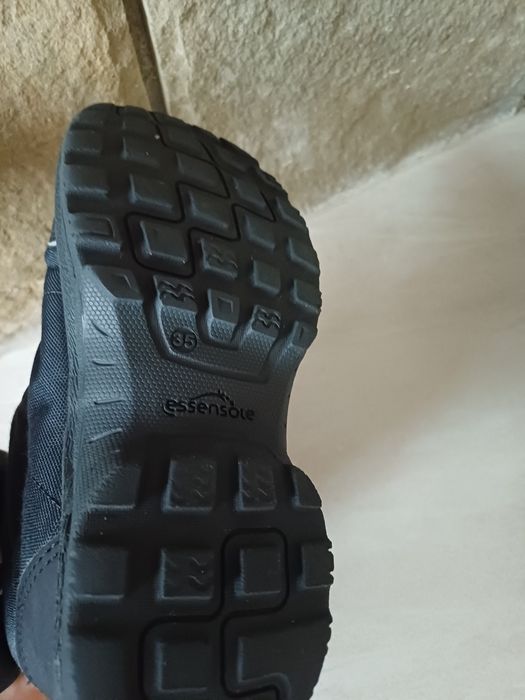 Маратонки  Adidas и ботуши