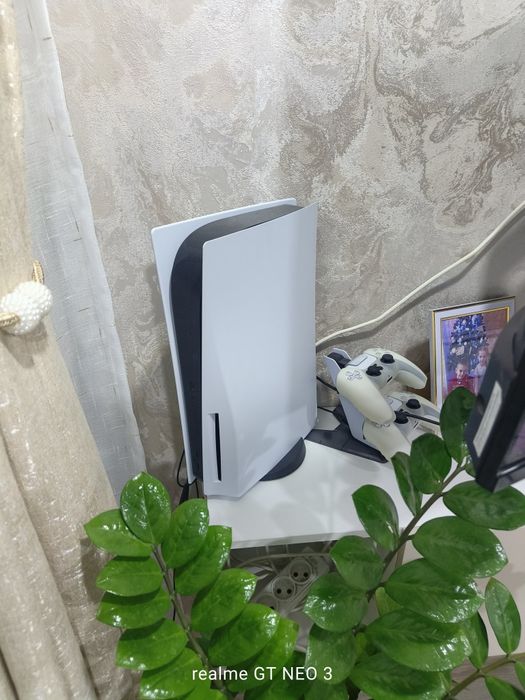 Продам Sony Playstation 5