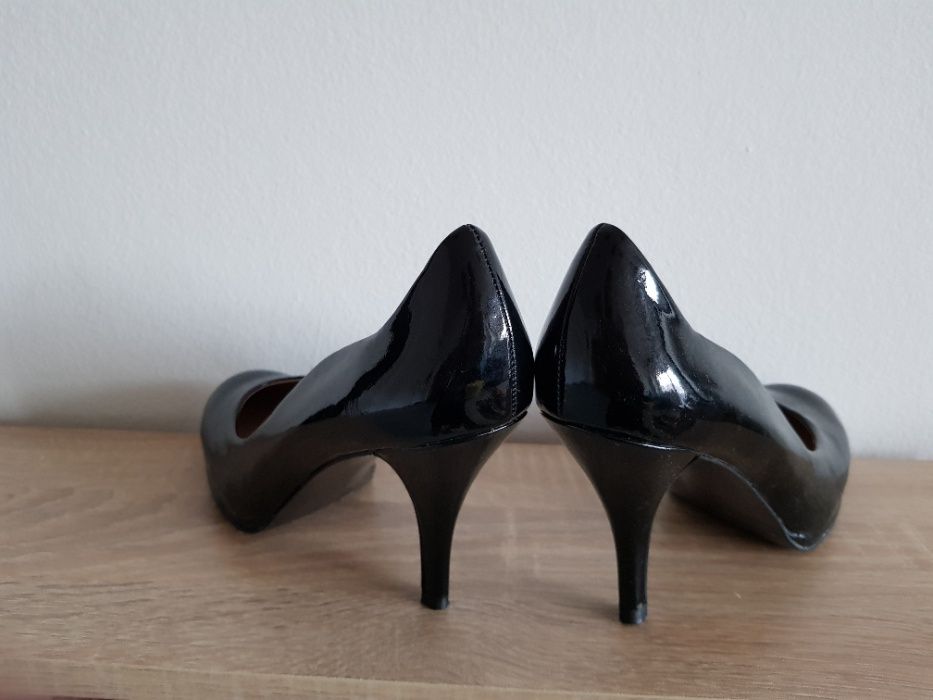 Pantofi office negri din piele lacuita