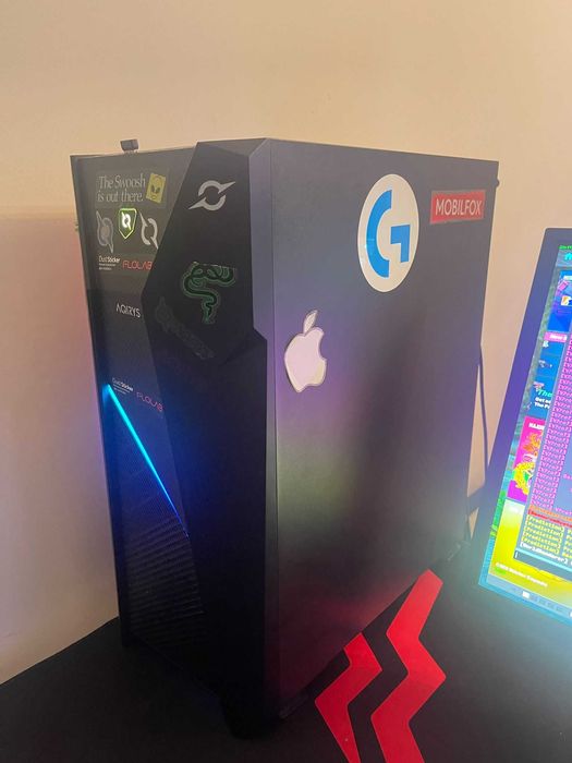 Vand PC Gaming RGB negociabil