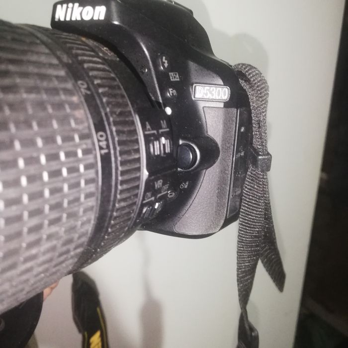 NIKON D300 продам+штатив