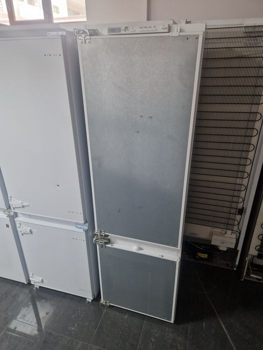 Хладилник за вграждане Siemens A++