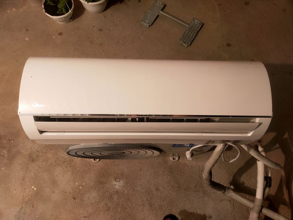 Кондиционер почти новый
