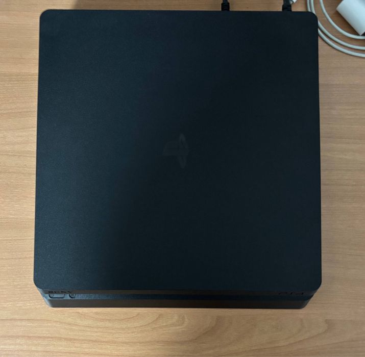PlayStation 4 Slim