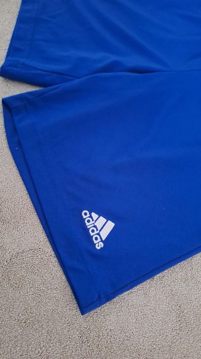 Pantaloni scurti Adidas, 13-14 ani