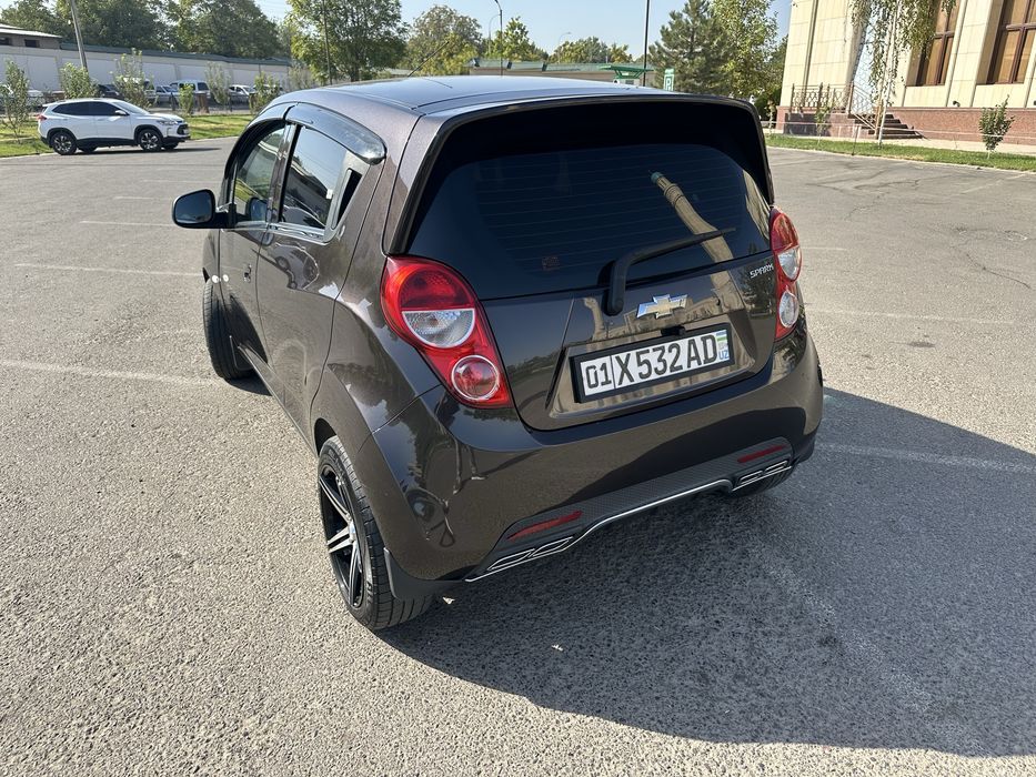 Tanlagan mashinangizni nasiya savdoga olib beraman