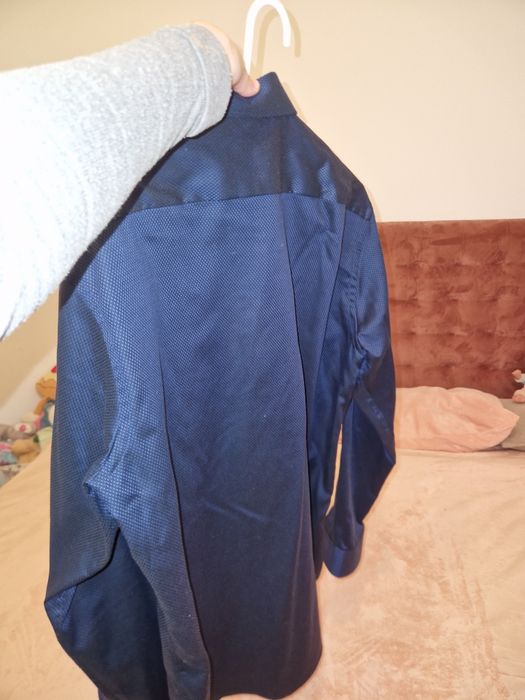 Vând cămașă Christian Berg  noua