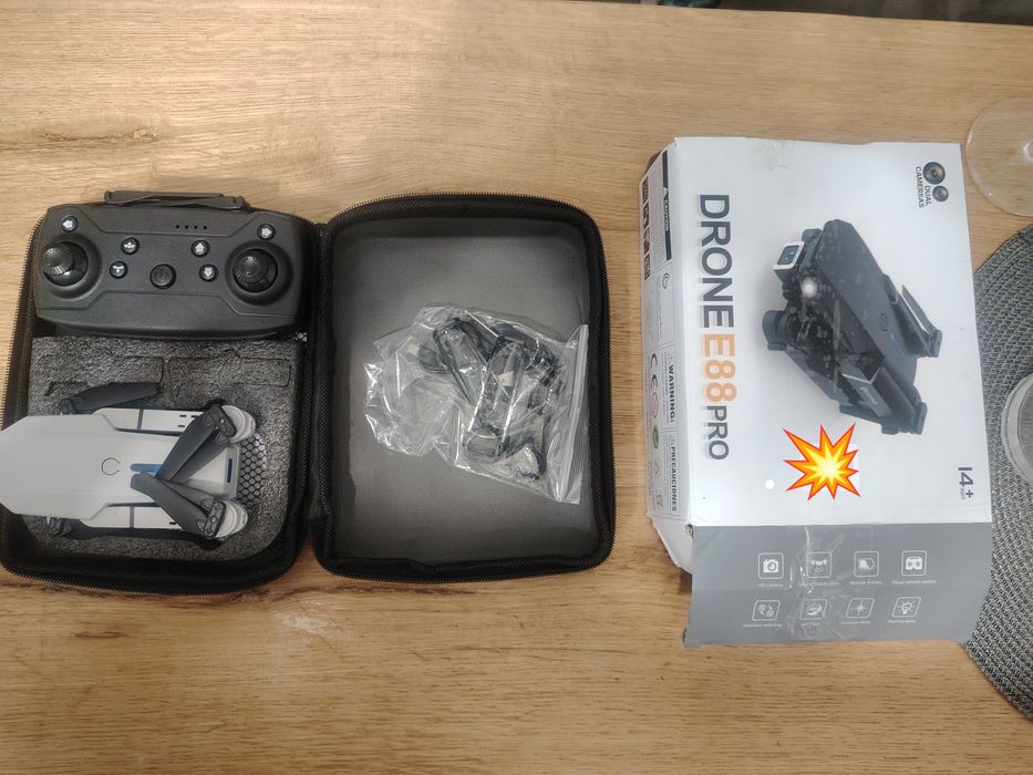 Drone noi E88 Pro