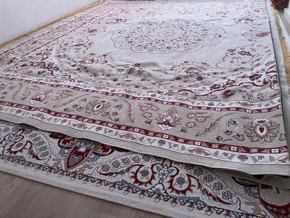 Ковры разные, чистые