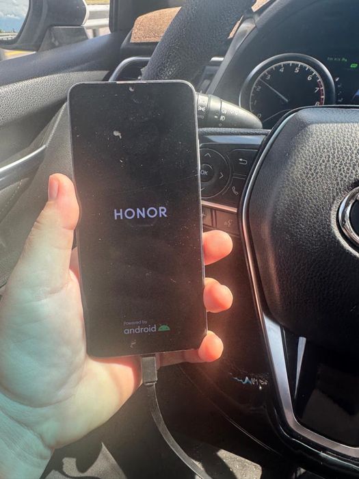 Продам HONOR в хорошем состоянии
