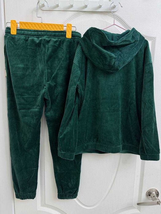 Новый Спортивный костюм H&M, размер 8/10