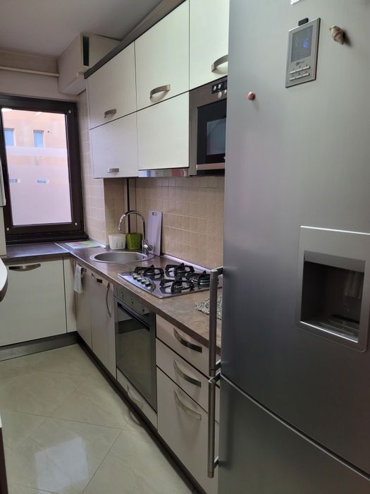 Apartament  de inchiriat ,2 camere .cartierul Florilor