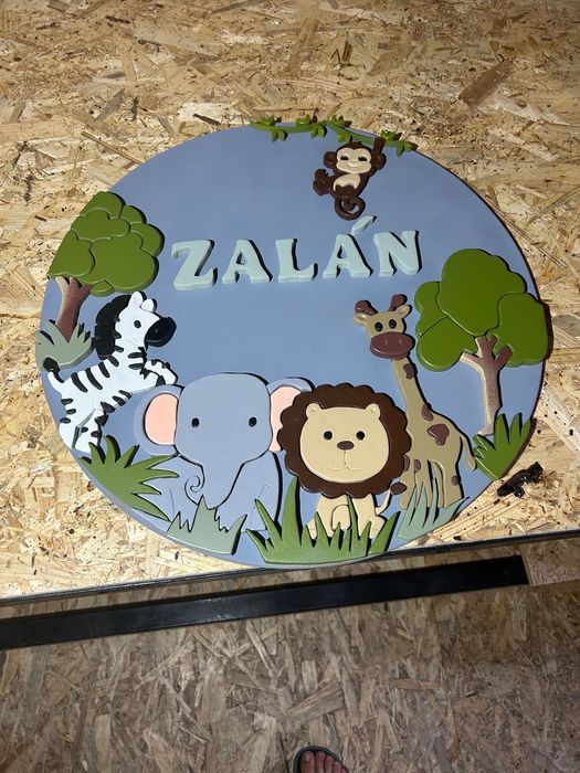 Placă personalizată din MDF pentru camera copilului
