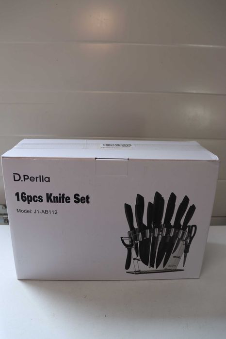 Комплект ножове D.Perlla, 16бр от високовъглеродна неръждаема стомана