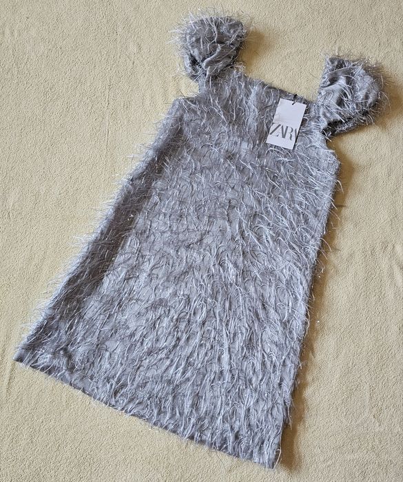 Новое выходное платье  Zara. На 11-12 лет.