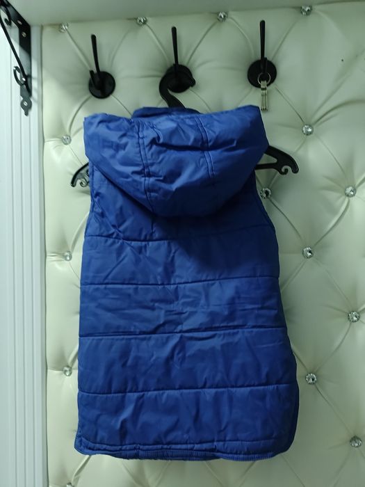 Безрукавка на мальчика