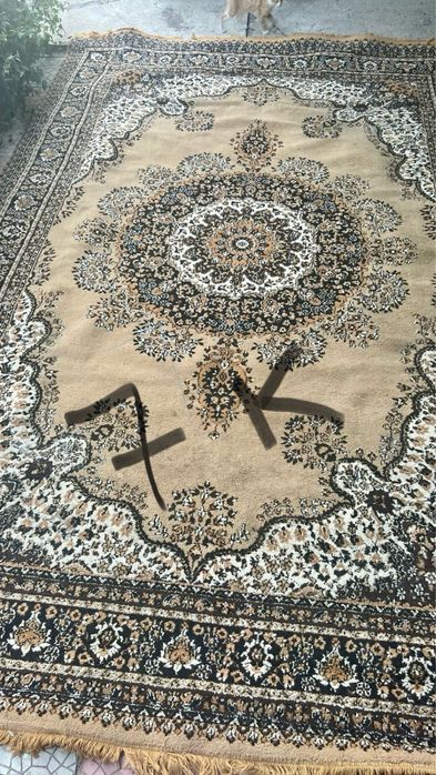 Шелковые, Полушерстяные ковры с разными размерами