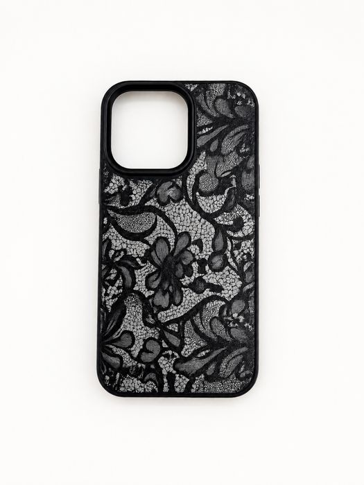 Три калъфа за Iphone 14 pro +зарядно