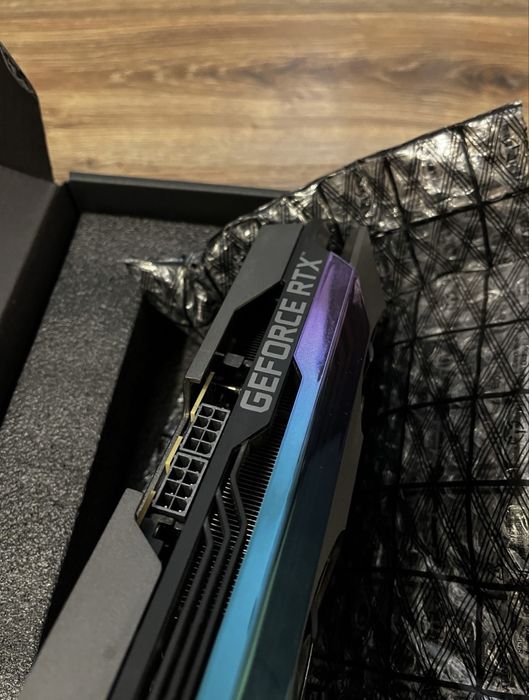 RTX 3080 ZOTAC GAMING AMP (Holoblack)