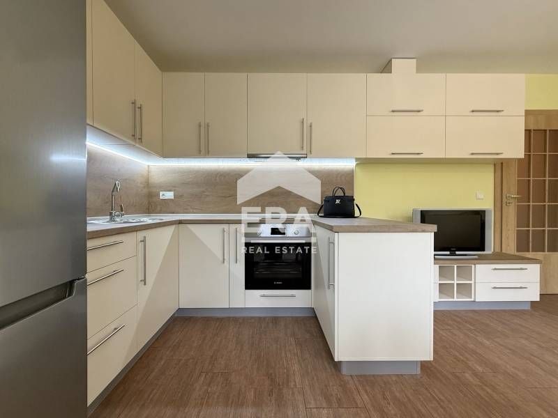 Дава се под наем Двустаен апартамент в София, Лагера - 87 кв.м за 648.21 € - Снимка #1