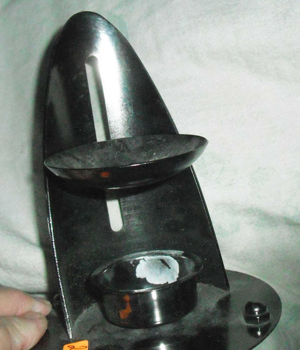 Метална черна тамянница с подвижно сито и свещ