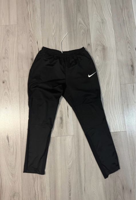 Pantaloni de trening nike