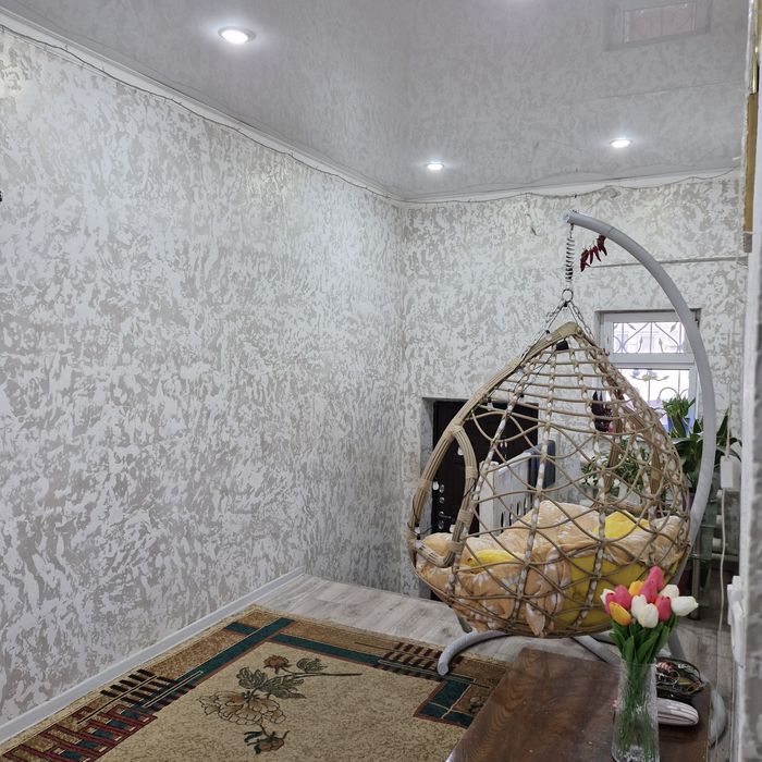 Продаётся большой дом.