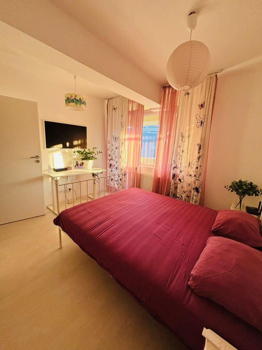 Vand apartament  3 camere
