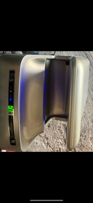 Стенен сешоар за ръце