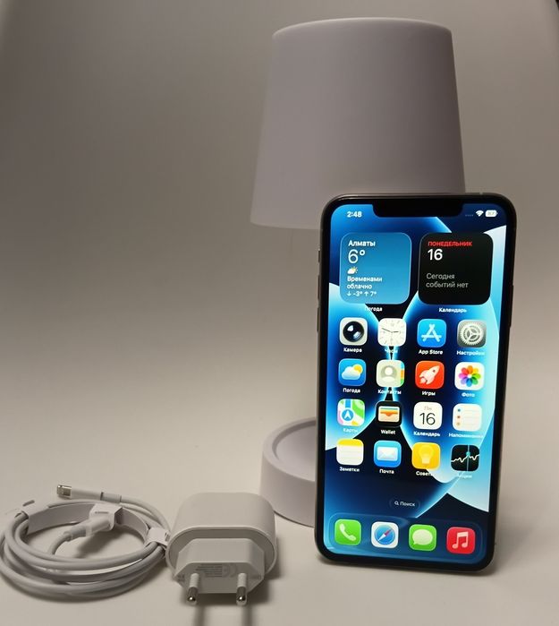 iPhone 11 Pro Max , Silver.