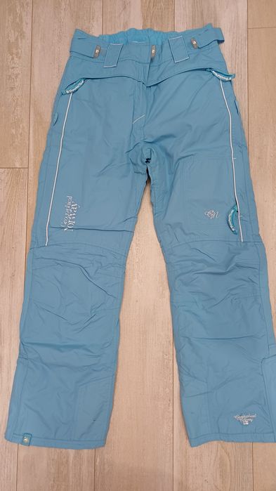 Дамска ски екипировка