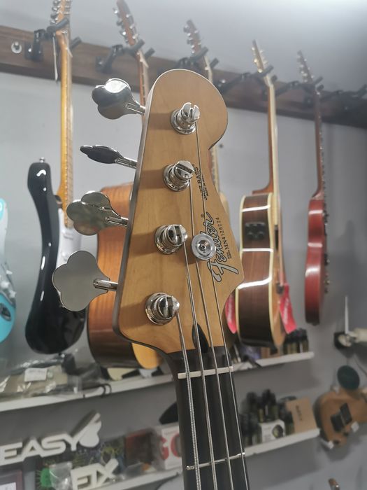 Fender Player Jazz Bass custom (после покраски)
