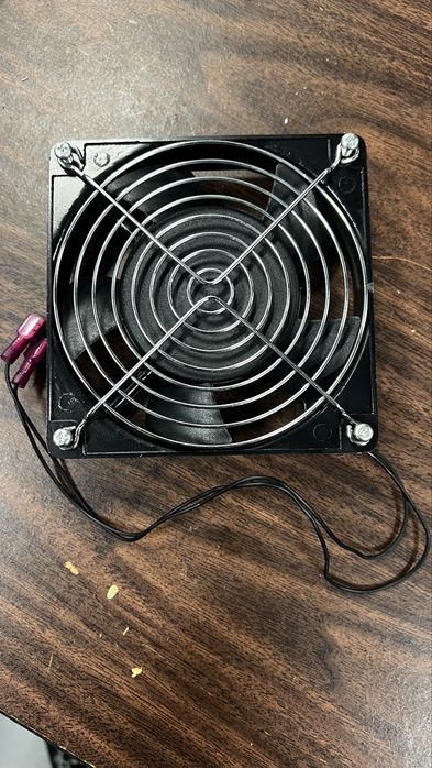 Ventilator axial ADDA