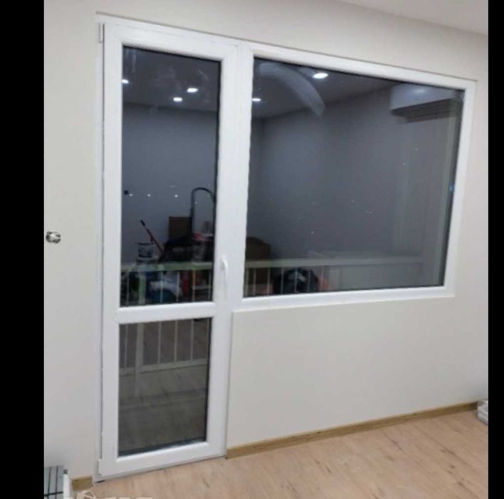 Продавам PVC вратопрозорец