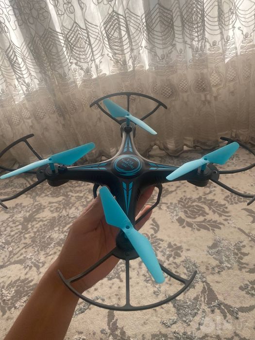 Drone ideal srochna sotiladi 2ta batareli