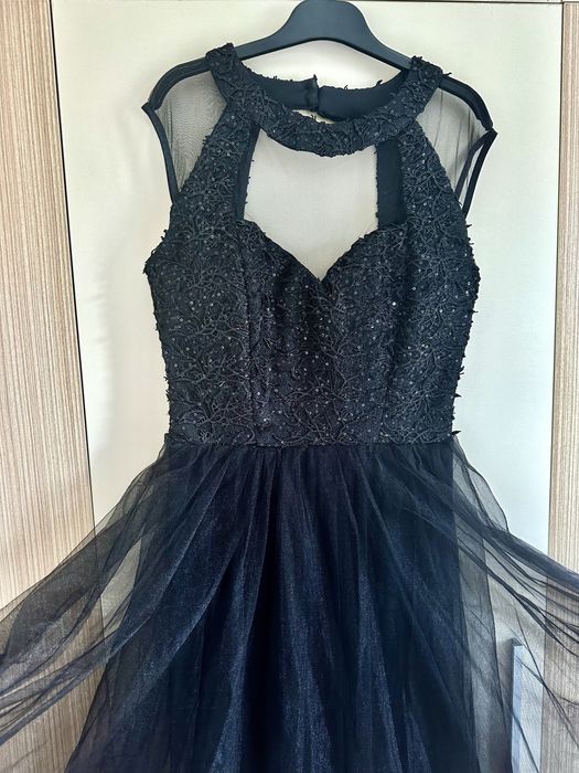 Дълга черна официална рокля - размер 38