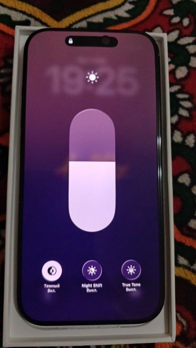 Iphone 16 pro  black titanium