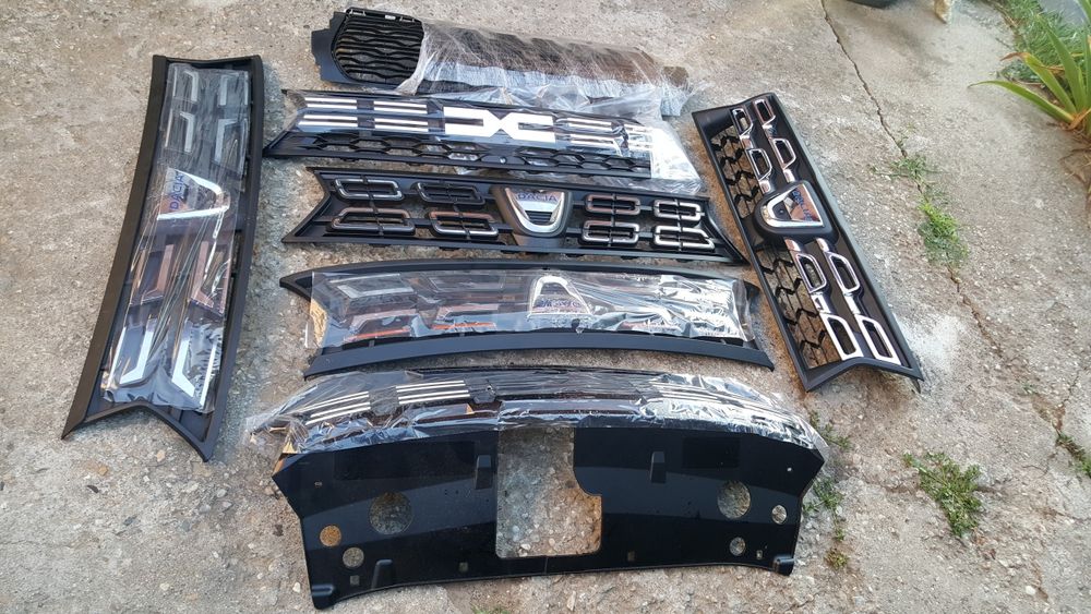 Grile față Dacia duster logan sandero an diferit 2013 2024 +grila bară