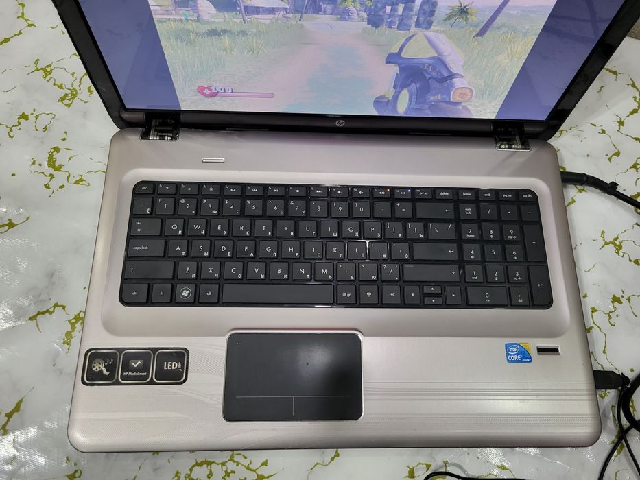 Мощный ноутбук HP  бюдженый игровой.