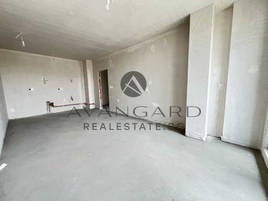 Продава се Тристаен апартамент в Пловдив, Тракия - 102 кв.м за 1446 €/кв.м - Снимка #1