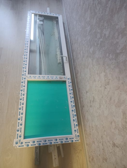 Дверь пластиковая на балкон